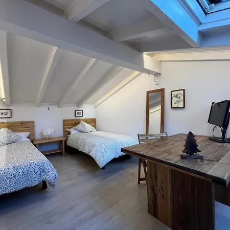 Casa De Maria Cerdanya بورغ مدام